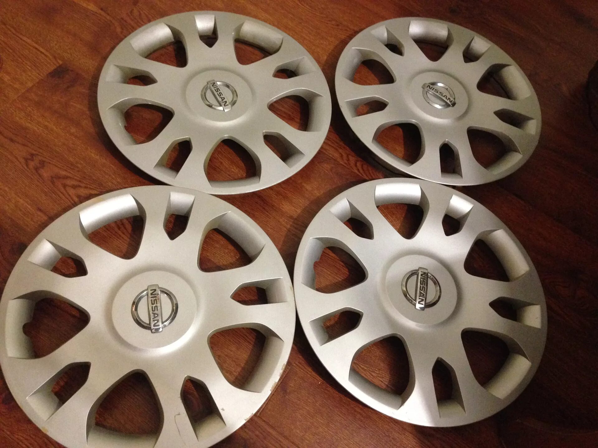 Ниссан альмера классик колпаки r15. Колпаки на колеса r15 ниссан. Ниссан ноте r15 колпаки. Колпаки r16 nissan оригинал. Колпаки на колеса r15 ниссан.
