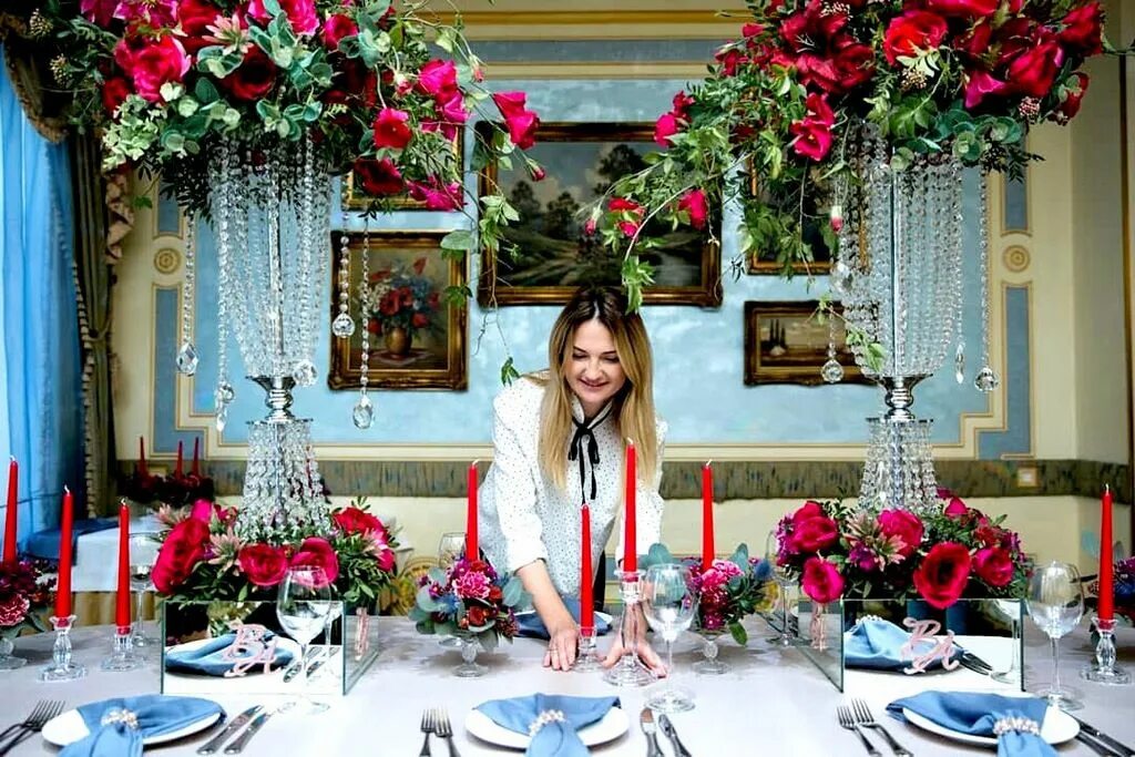 Шедевры флористики. Флорист персон совхозная строение 2 речицы. Флорист с букетом. Портфолио флориста. Цветы на совхозной.