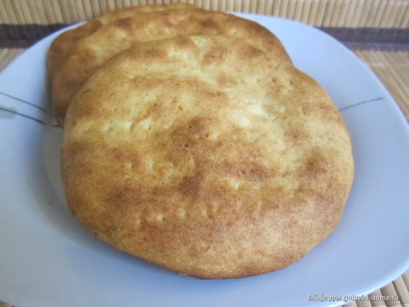 Картофельная лепешка на дрожжах. Пита лепешка с кармашком. Луковые лепешки в духовке. Лепешка с картошкой. Картофельные лепёшки в духовке на дрожжах.