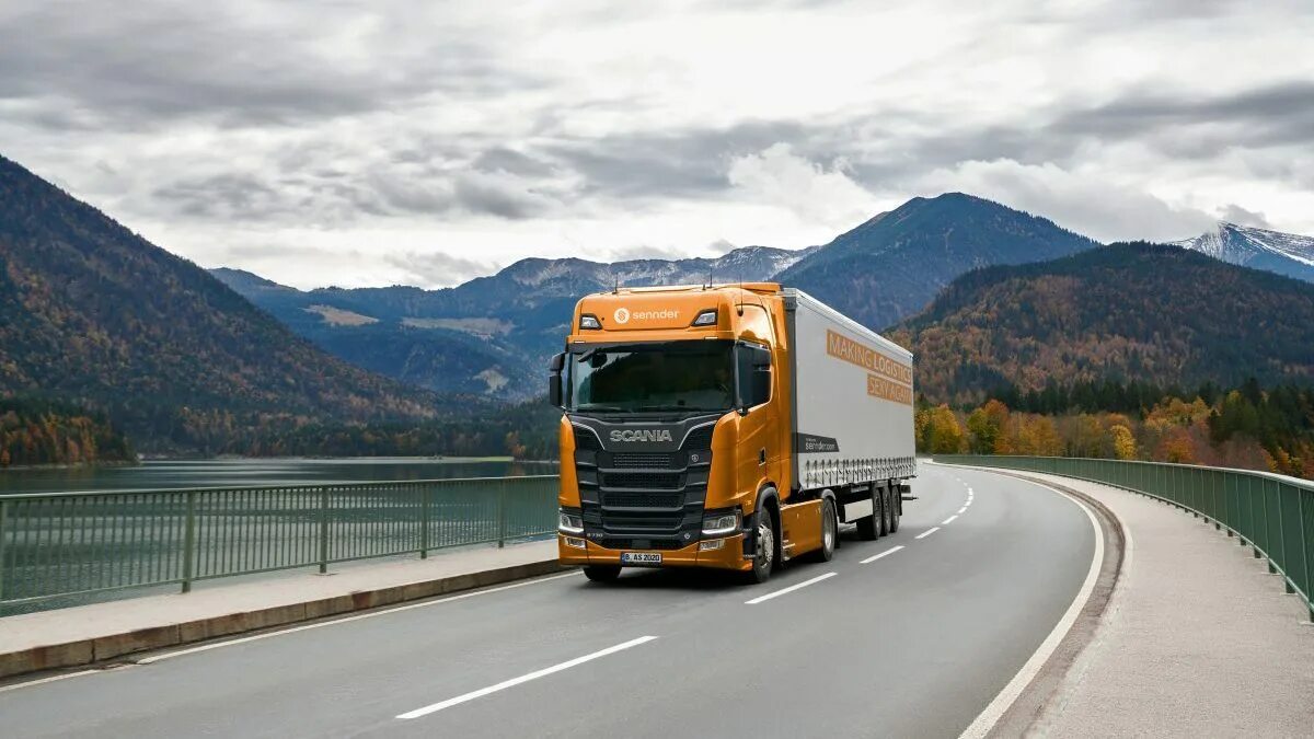 Грузовик scania. Скания большегруз. Скания 2023. Фура скания 2018. Trucks scania road.
