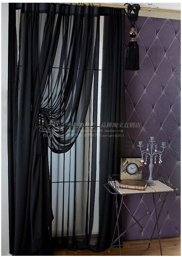 тюль темного цвета. шторы в интерьере. занавески тюль, черный. черные шторы в интерьере. блэкаут 2021.
