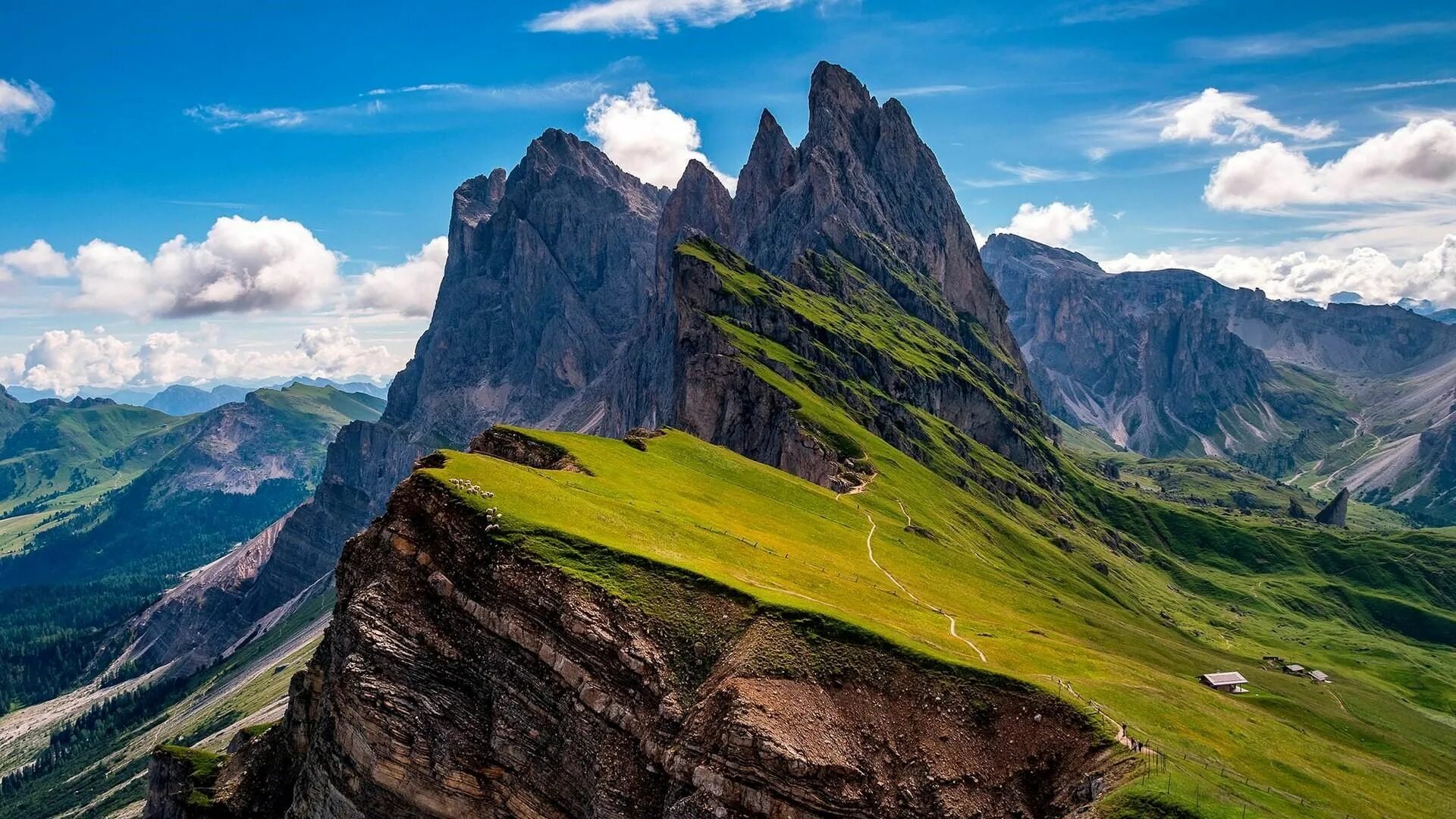 The highest mountain in europe. Доломитовые Альпы. Гора Сечеда Италия. Доломиты Сечеда. Сечеда Доломитовые Альпы.