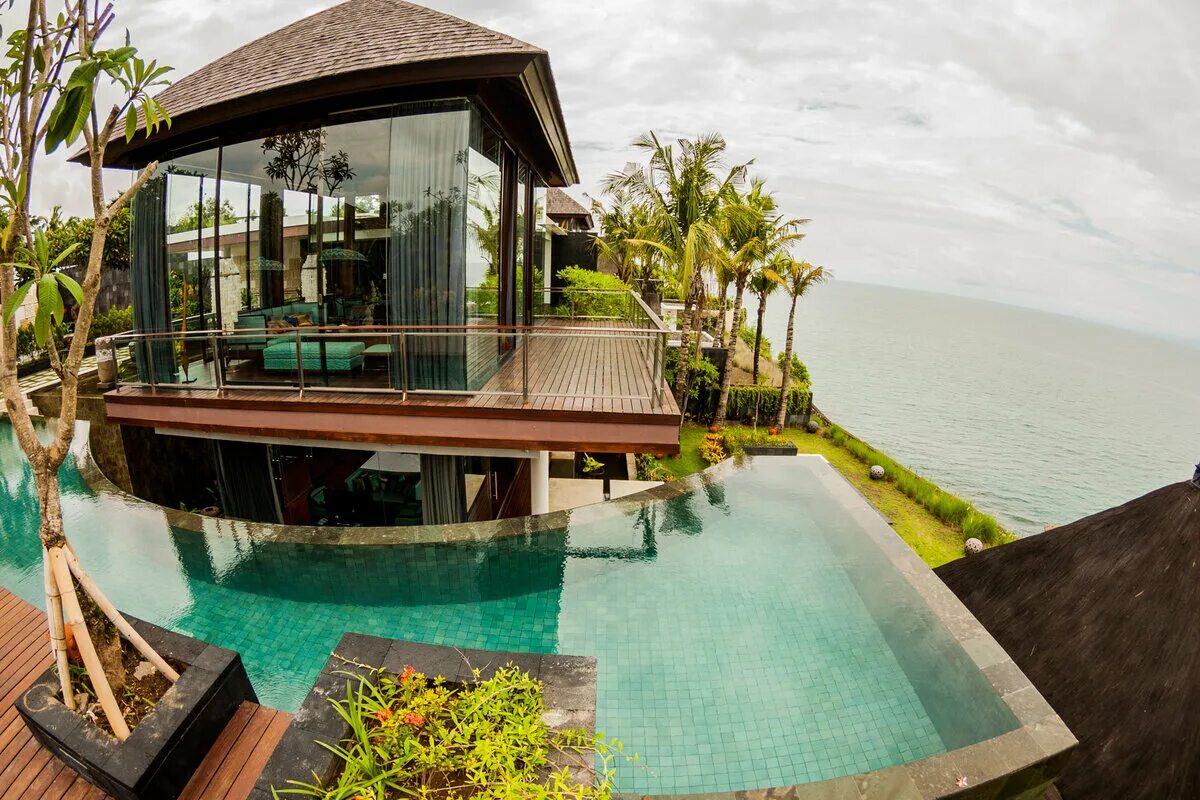 Купить дом на бали. Бали остров виллы. Индонезия Бали вилла. Дом на Бали. Виллы в Улувату Бали.