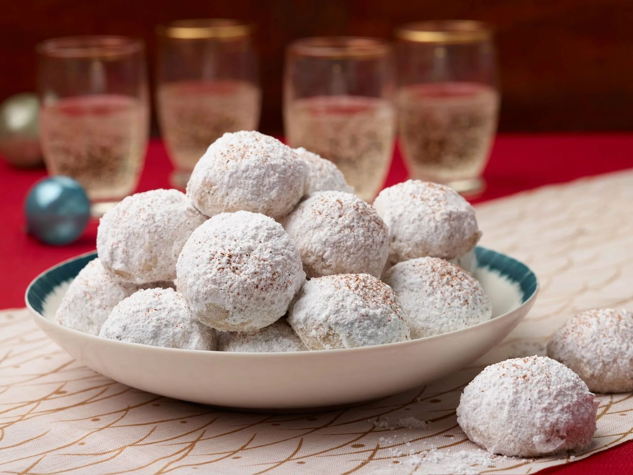 советское блюдо снежки. снежки десерт. печенье снежка. десерт снежки из белков. советское блюдо снежки.