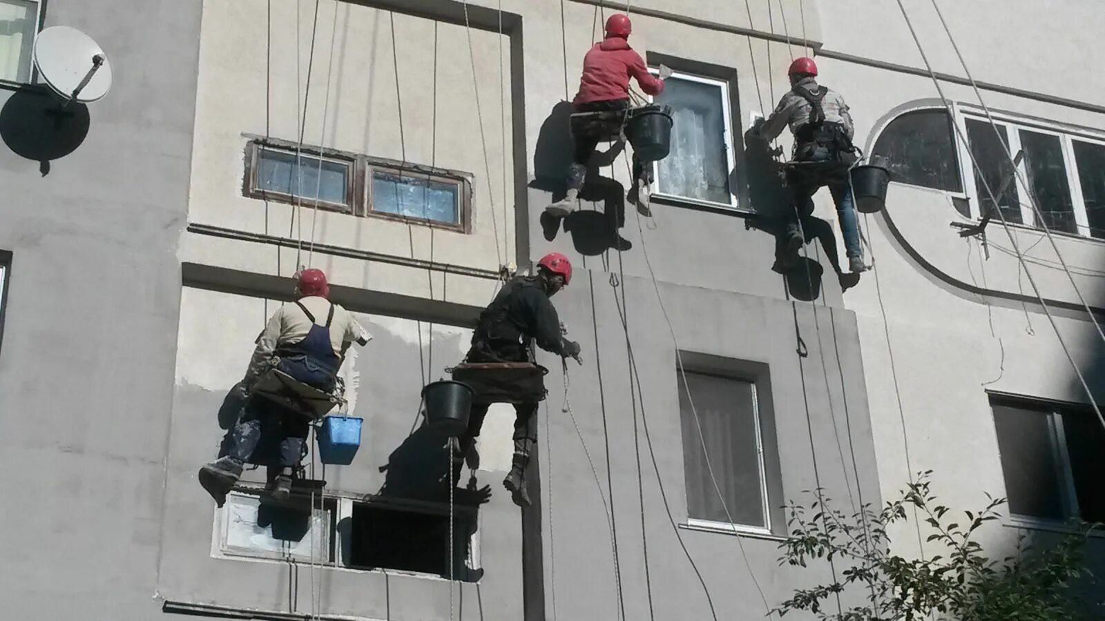 капремонт домов. севастополя. в севастополе отремонтировали дома. центр крови севастополь новое здание. севастополь мкд.