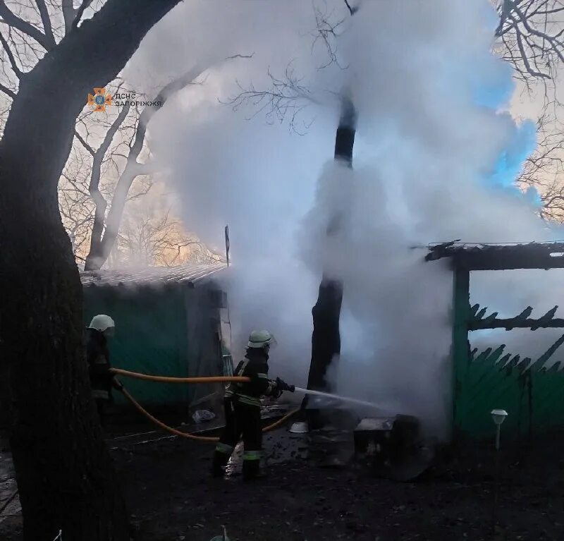 Запорожье горящие. Запорожье горящие. Запорожье горит. Пожар на предприятии. Пожар многоэтажки.