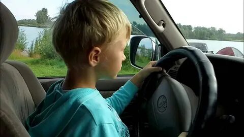 Мальчик поехали