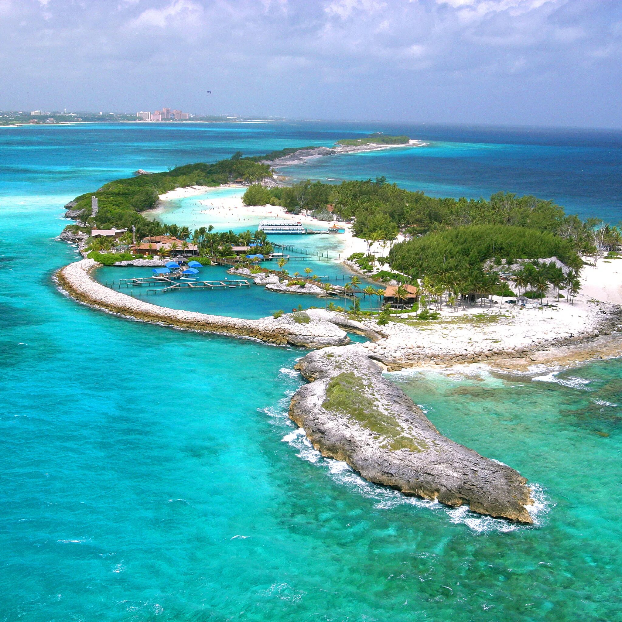 Багамские острова страна. Багамские острова Парадайз. Blue Lagoon Island Багамские острова. Багамы Нассау. Голубая Лагуна остров Нассау.