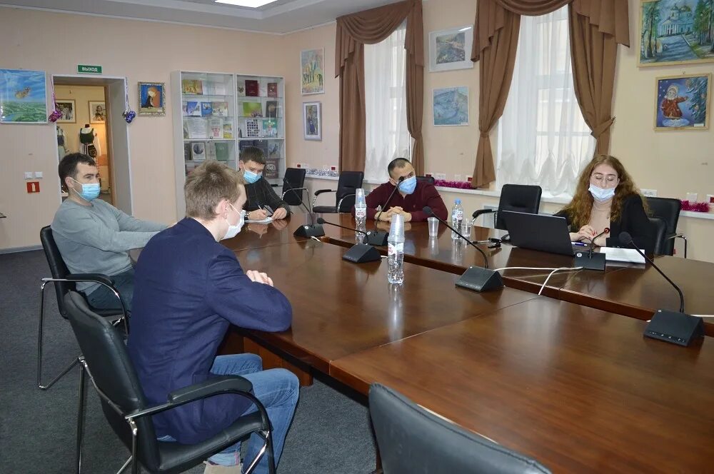 Управляющий домом дружбы. Молодежный совет дома дружбы. Управляющий домом дружбы. Дом дружбы народов татарстана казань. Омский дом дружбы директор.