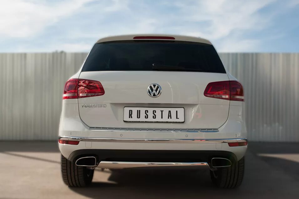 Задний бампер туарег нф. Фольксваген туарег 2014 сзади. volkswagen touareg 2017 сзади. защита бампера touareg nf 2014-2018. защита бампера туарег 2014.