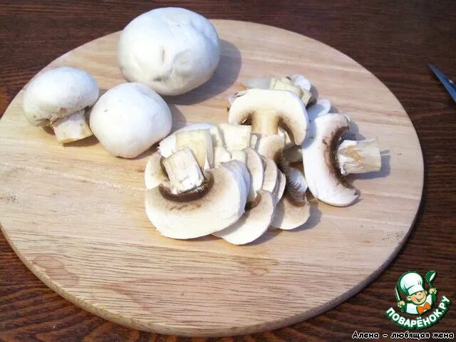 несвежие шампиньоны. как понять что шампиньоны испорчены. несвежие шампиньоны. пропавшие шампиньоны. испорченный шампиньон.