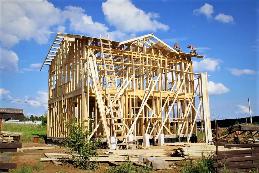 Деревянные каркасные дома. Каркасные строительство ярославль. Короб каркасного дома. Дом каркас. Каркасный домик.