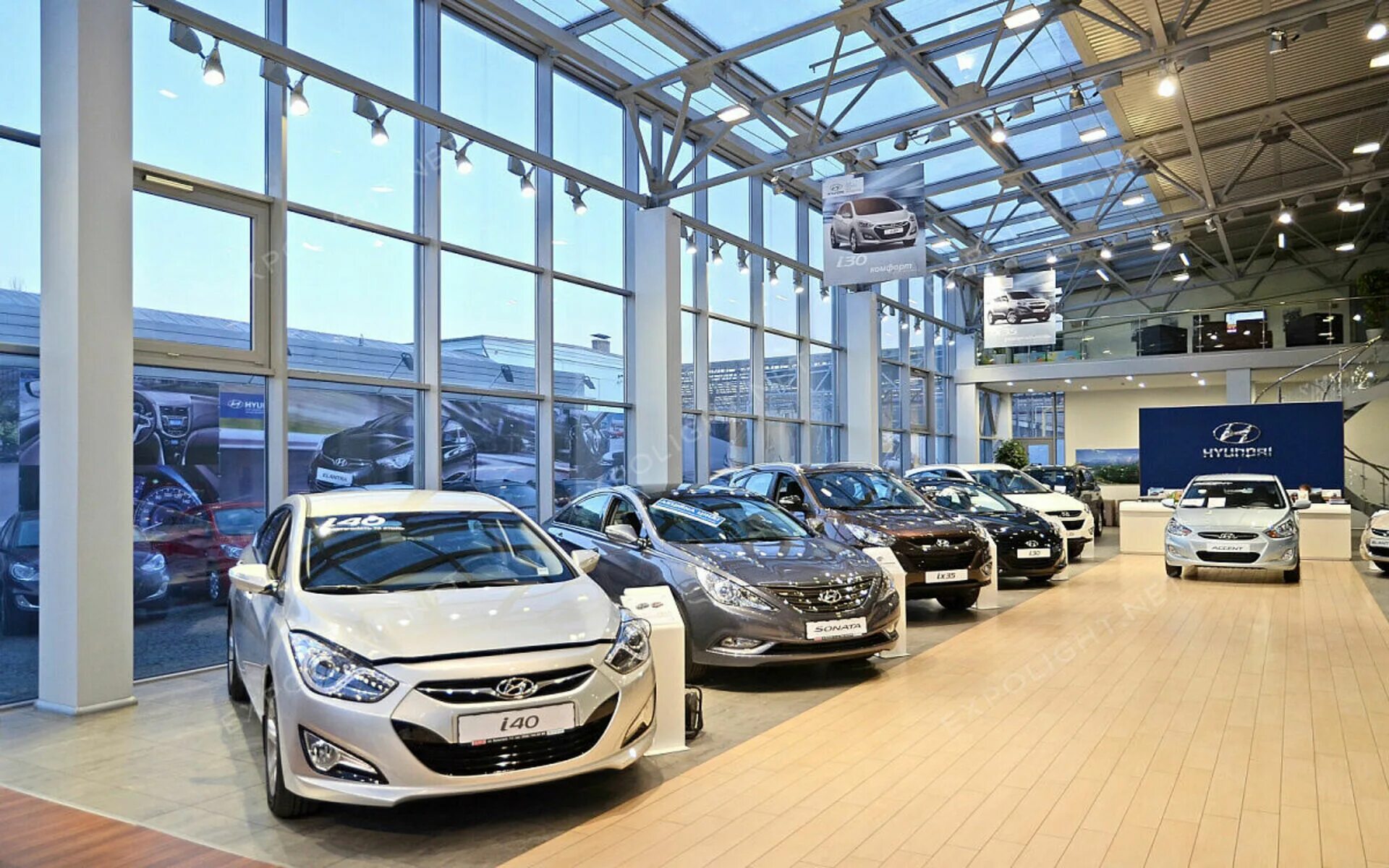 Салоны авто официальные дилеры. Hyundai motor автомобили hyundai легковая 2025. hyundai дилерский центр в москве. автомолот. авесалон.