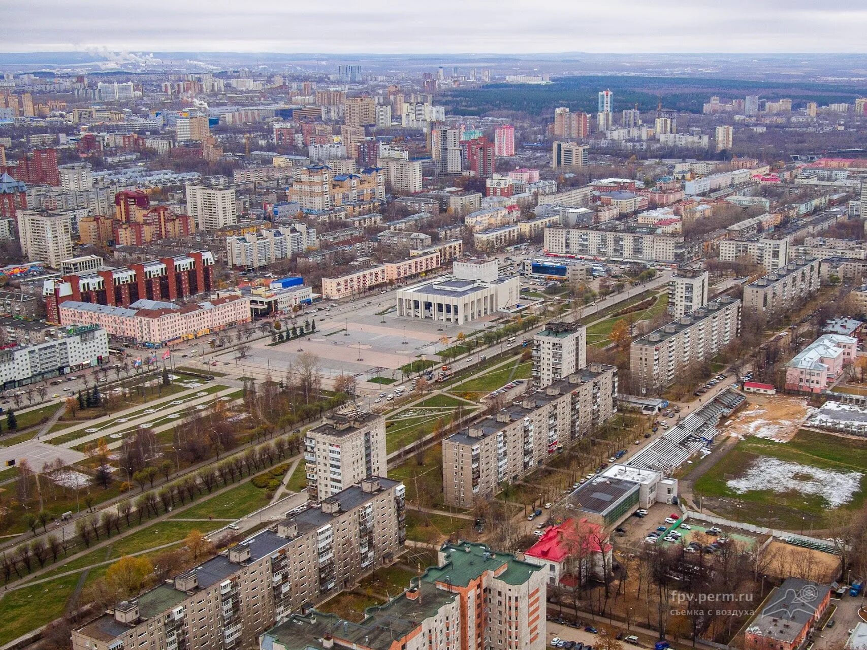Где в индустриальном районе можно