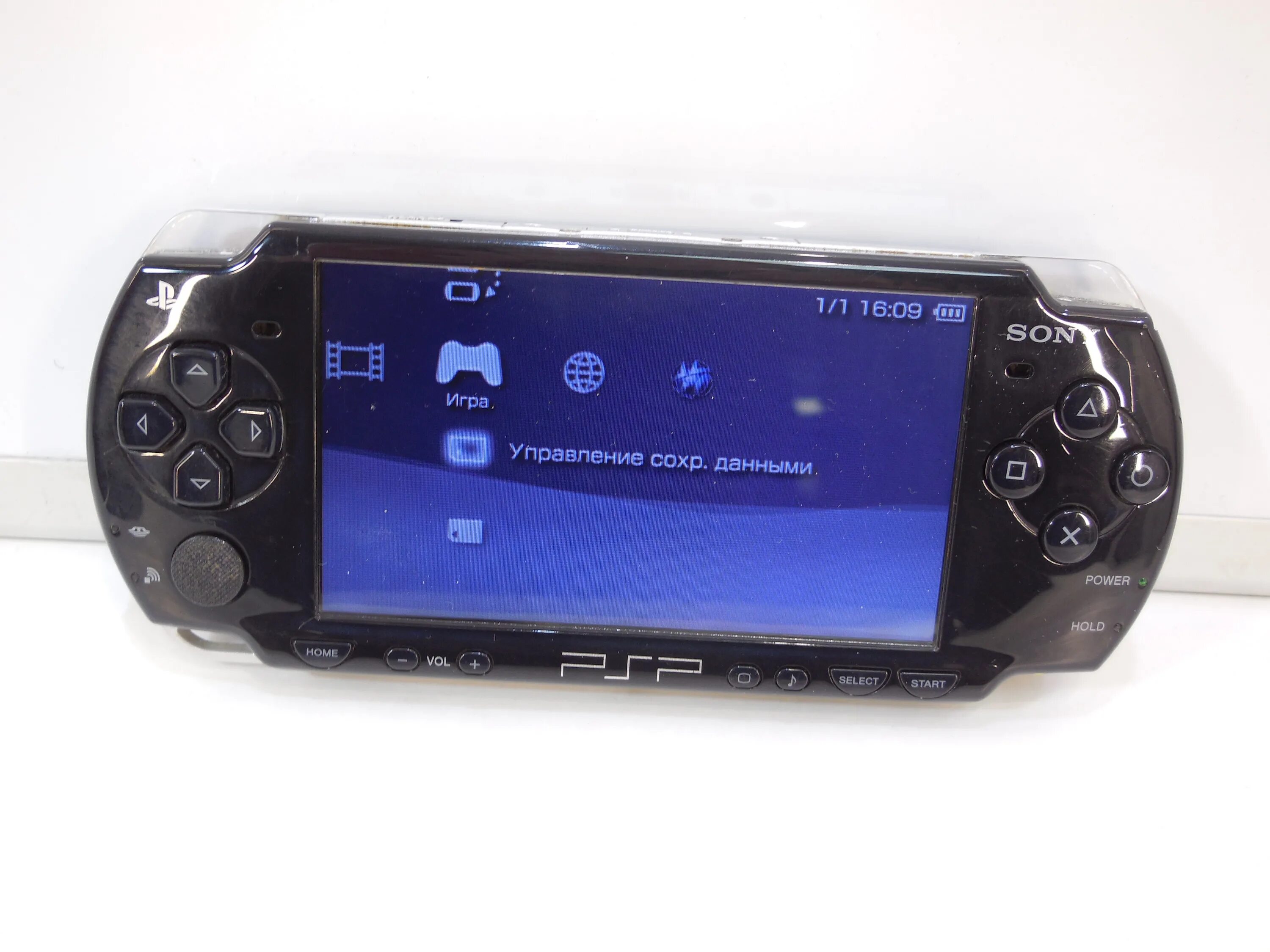 Sony playstation portable lite. Sony PSP 2008. Портативная игровая приставка Sony PSP 2008. PLAYSTATION Portable (PSP) 2008 Slim. Sony PSP 2008 Slim Lite.
