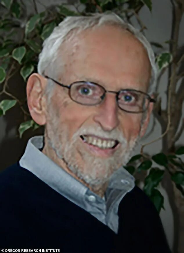 Сильнейший профессор 88. William Isbister, MD, A retired Professor.