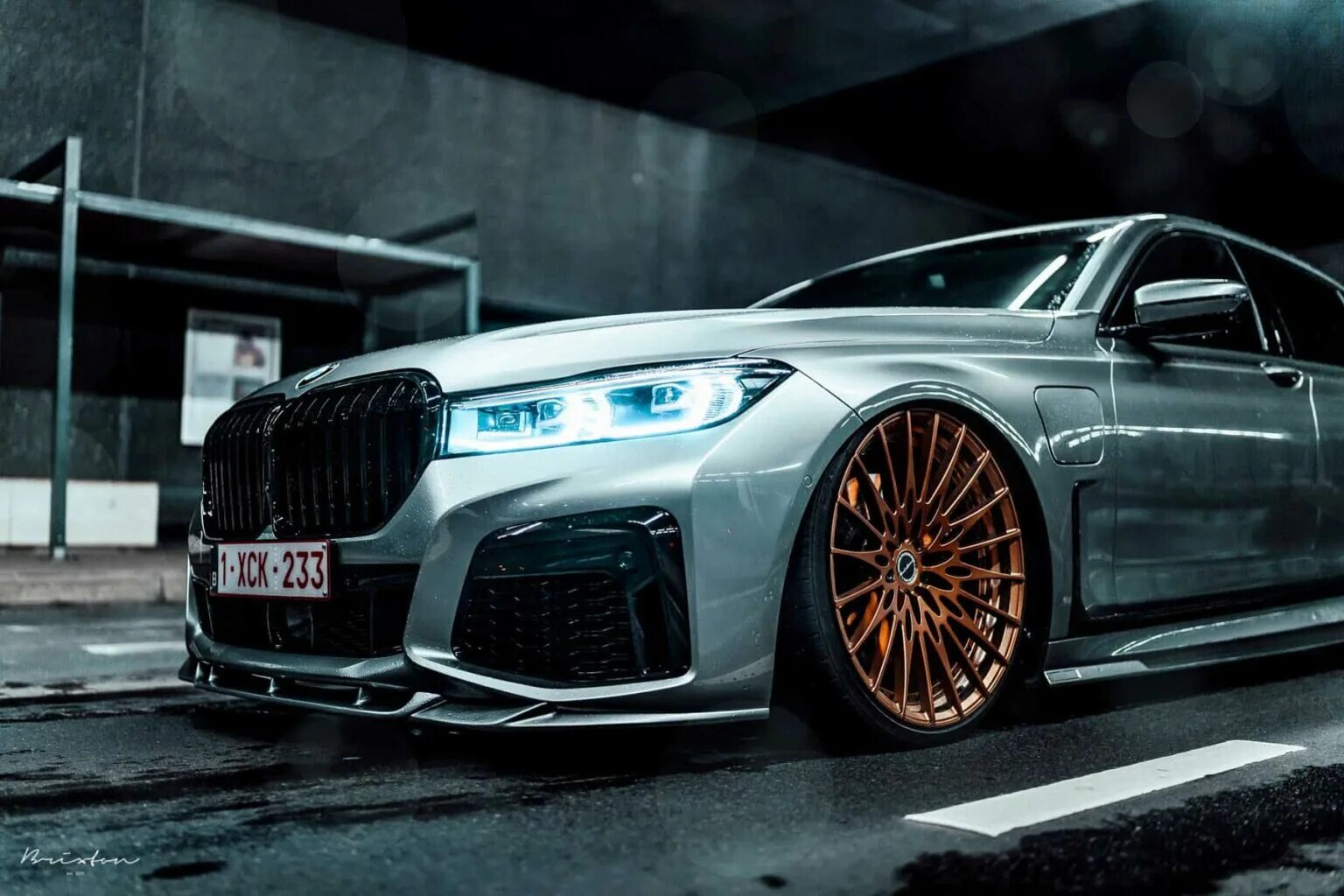 Bmw 7 тюнинг. BMW 7 Series g12. BMW 7 g11 stance. BMW 7 g12 2020. БМВ g11 g12.