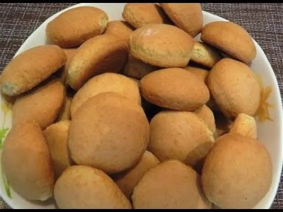 Вкусные пряники на сметане мягкие. Домашний пряник на сметане. Пряники на сметане мягкие. Пряники на сметане мягкие. Пряники на сметане мягкие рецепт.