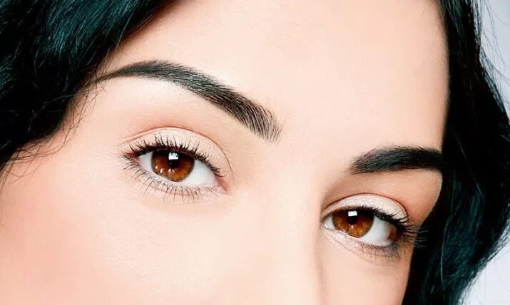 девушки с татуажем бровей. красивые брови. коррекция бровей. красивые брови. архитектура бровей.