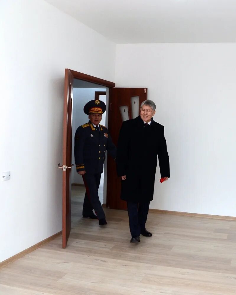 Квартиры работникам полиции. Жилье для милиционера. Милиция в квартире. Квартиры работникам полиции. Служебное жилье мвд.