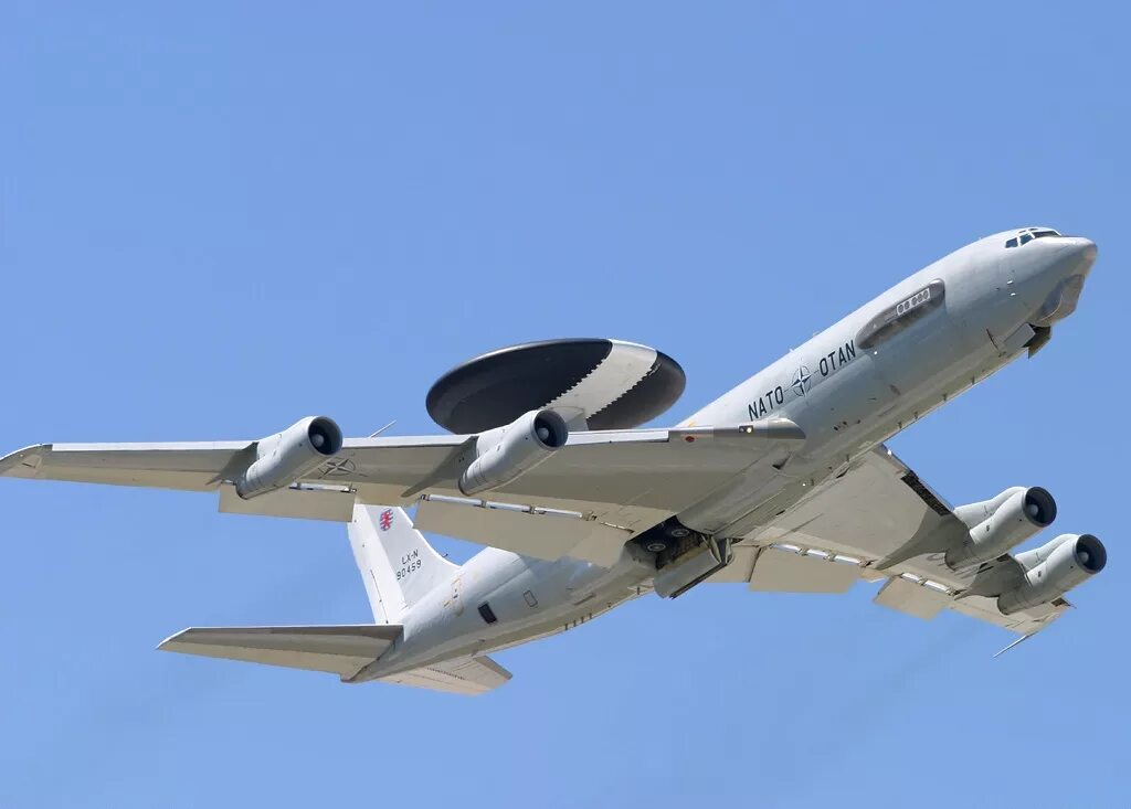E 3a sentry. Boeing e-3 sentry. самолет awacs e-3a sentry. боинг e 3a sentry. awacs самолёт нато.