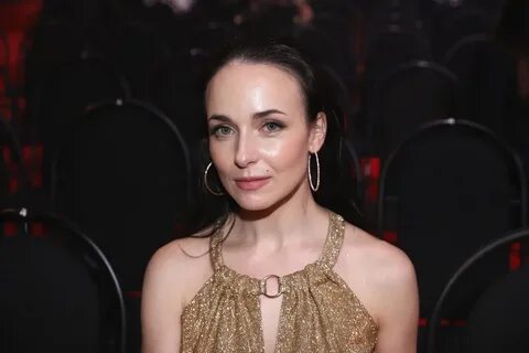 Жалаңаш Анна Снаткина фотошоп