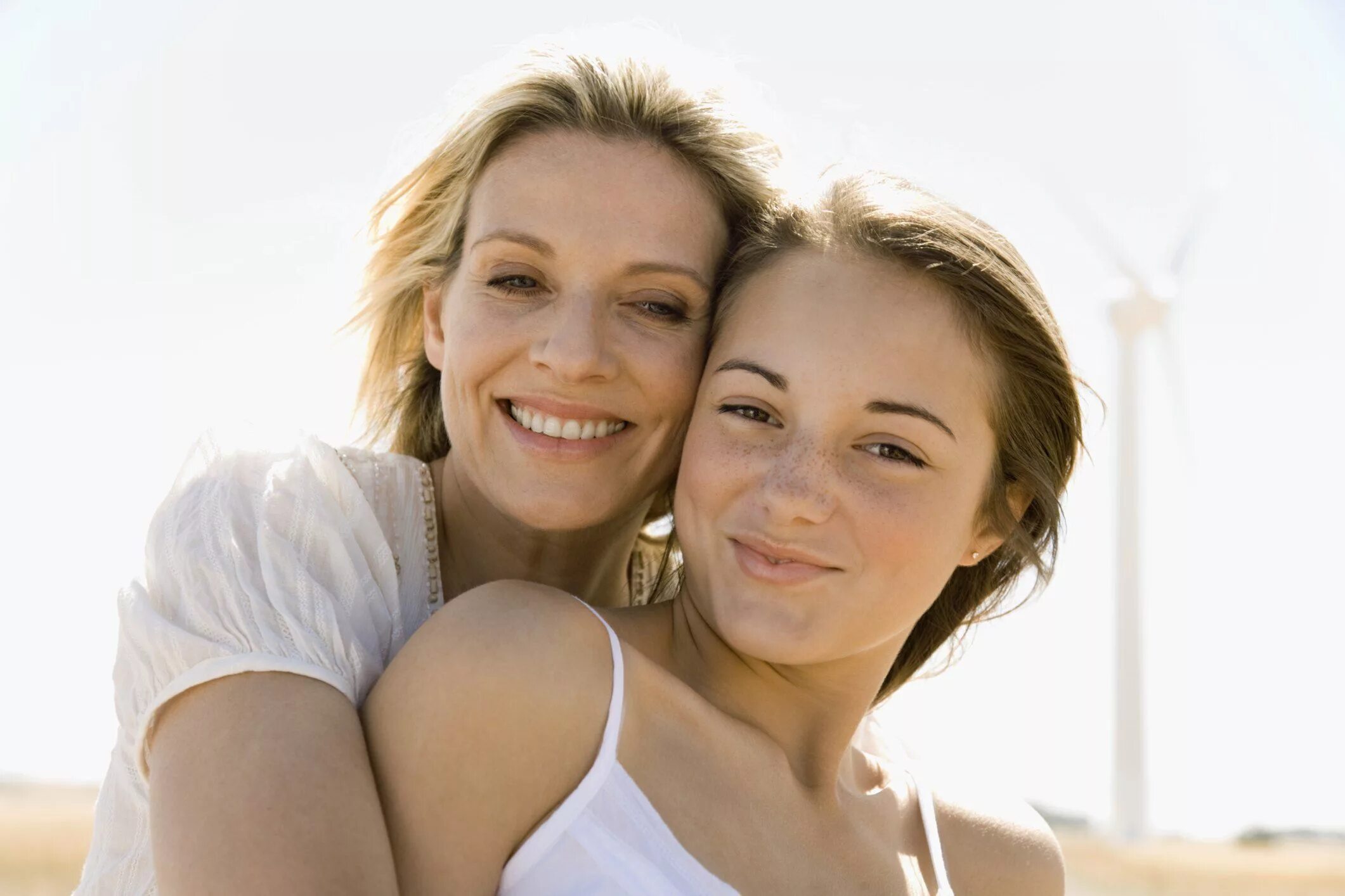 Mommy and daughter. Мама и дочка. Фотосессия с мамой взрослая дочь. Счастливые отношения с мамой.