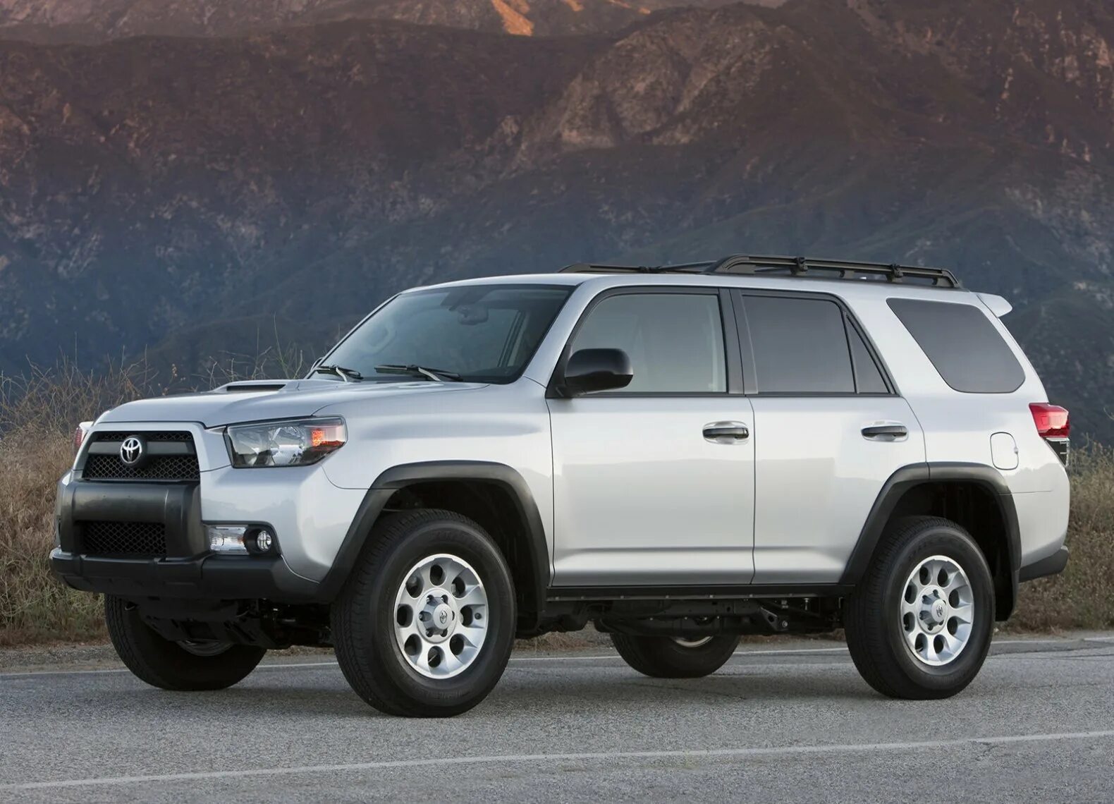 Тойота 4 раннер 2024. Toyota 4runner. Toyota Runner 4runner. Toyota Runner 2010. Тойота 4 раннер 2010.