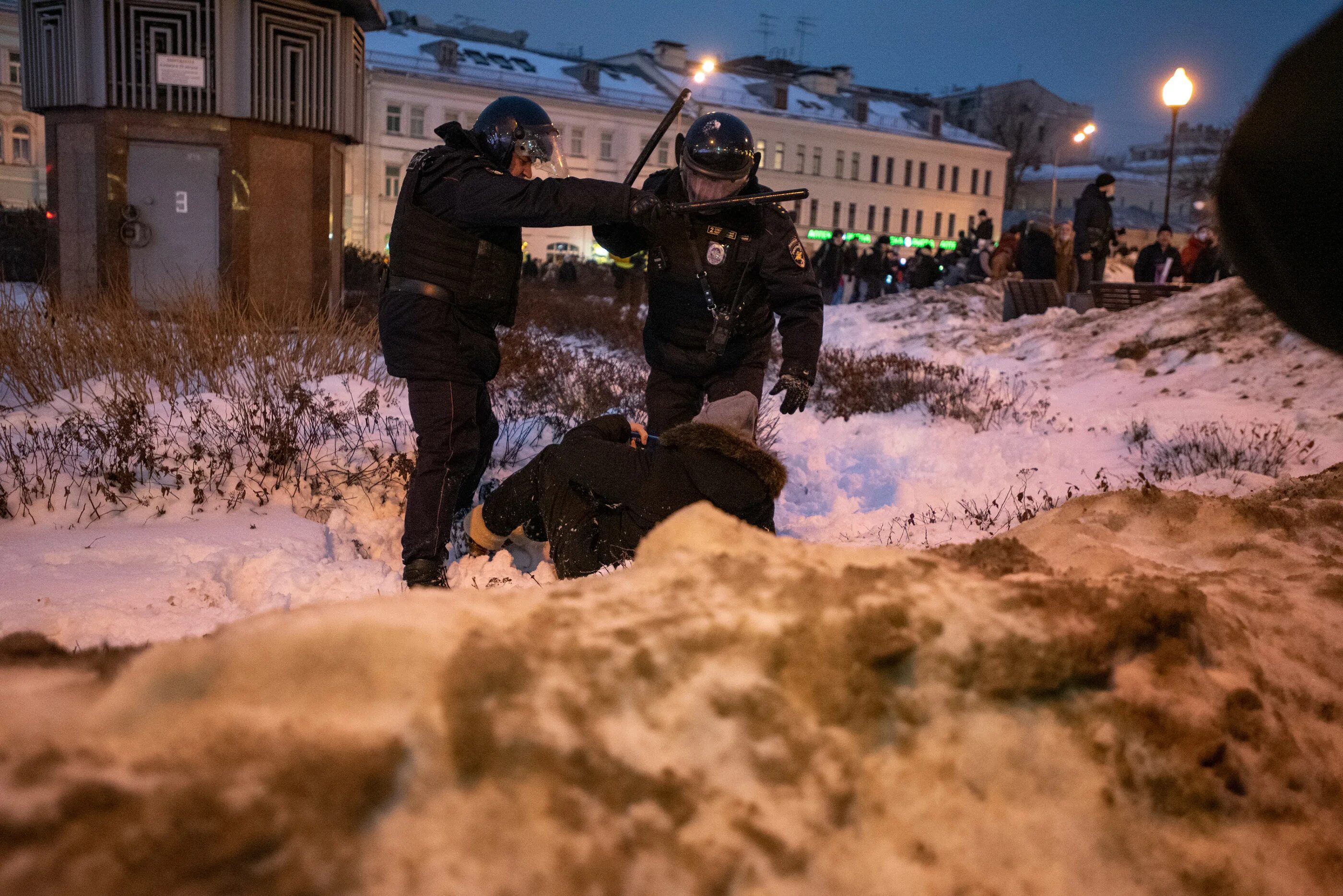 Митинг 23 января 2021 москва. Митинг навального 2021 в москве. Пушкинская площадь протесты. Несанкционированный митинг. Митинг за навального в москве 2021.