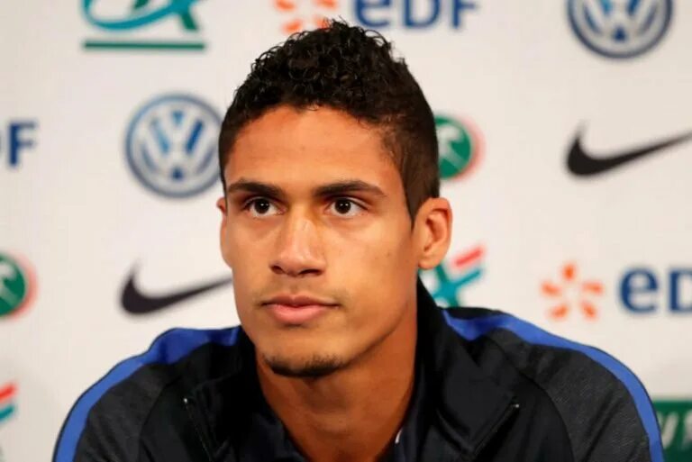 Raphael varane. Raphael varane manchester united. Варан футболист реал. Рафаель варан. Рафаель варан.