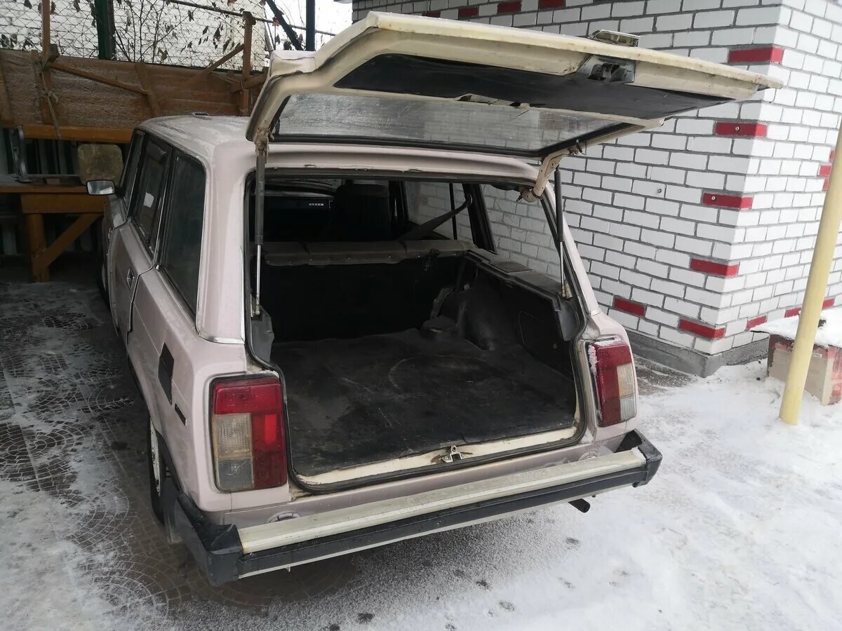 ваз 2104 емкость багажника. ваз 2104 вишня. ваз 2104 салон багажник. лада 2104 багажник. габариты багажника ваз 2104.