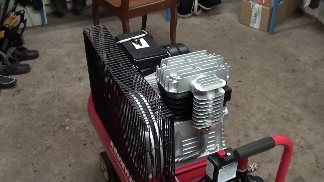 1 350 100. Kronwerk kr 100/350. компрессор кронверк 100/350. компрессор ременной масляный kronwerk kr 100/350, 100 л, 350 л/мин. компрессор ременной масляный kronwerk kr 100/350.
