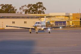 File:Armada Aviation (VH-XAQ) Pilatus PC12-45 taxiing at Wagga Wagga Airport (1).jpg - Wikimedia Commons