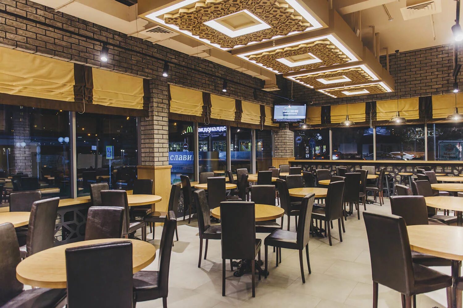 Found кафе москва. Порт бар. Кафе порт. Порт wine bar казань. Кафе порт тольятти 17 квартал.
