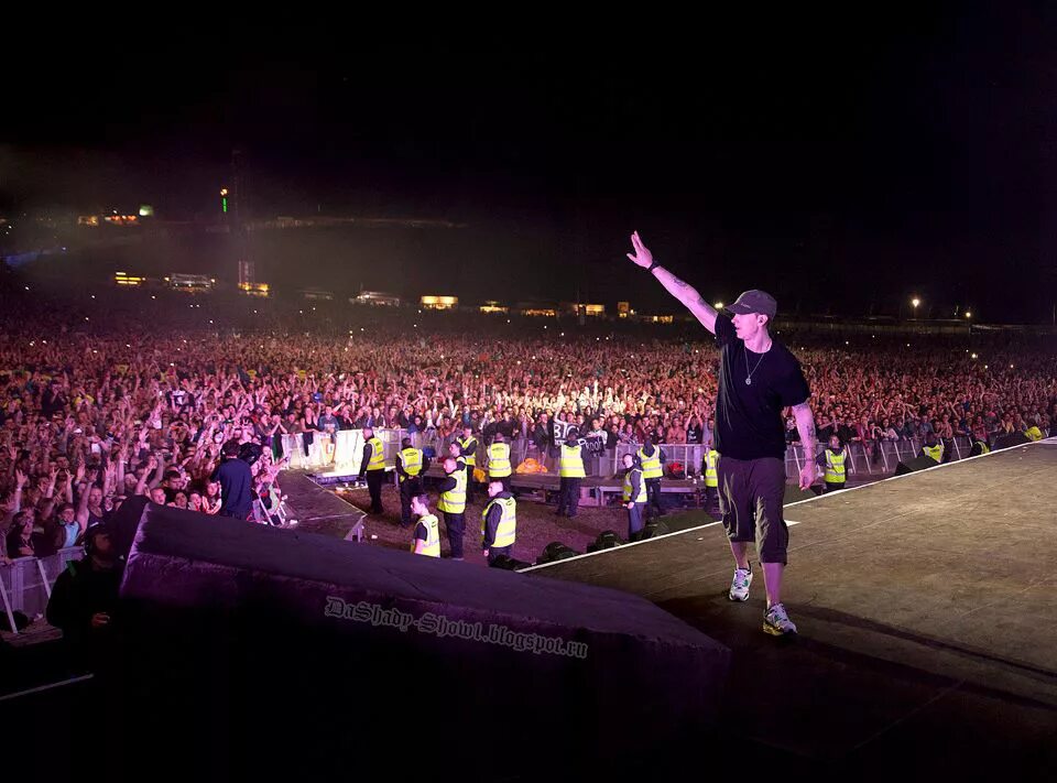 концерт братьев джонас. рок концерт. Jonas brothers концерт.