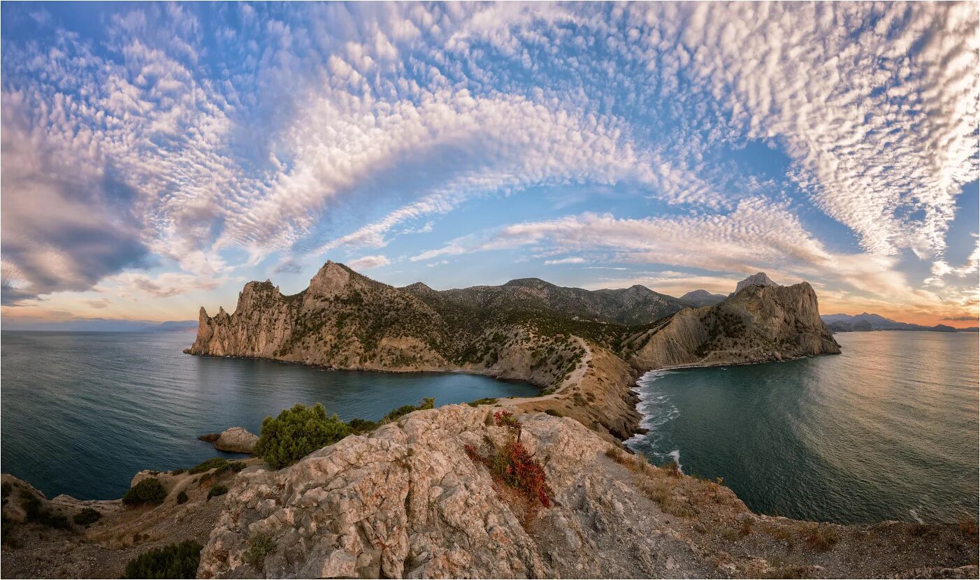 Голубая бухта с царским пляжем. Гора под севастополем сканворд. Судак мыс фиолент. Signal магазин. Signal crimea.