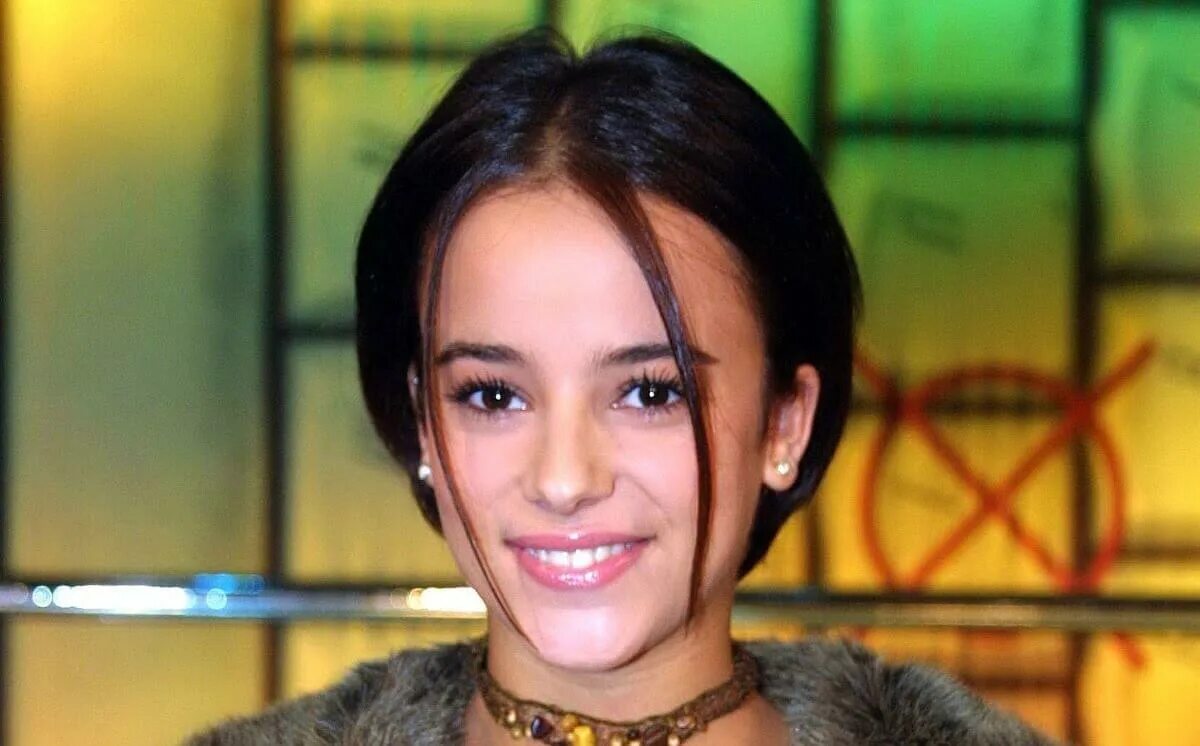 Alizee. Alizee сейчас 2021. Французская певица Alizee 2021. Alizee 2020. Молодая французская певица