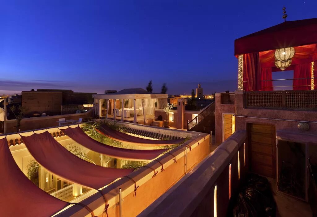 Отель в Марокко Kasaba. Марракеш крыши. Маракеш название.