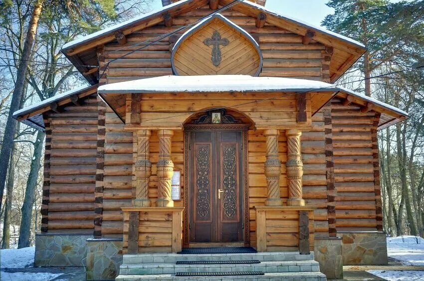 петрово дальнее близ красногорска. храм успения пресвятой богородицы в петрово-дальнем. успенский храм петрово-дальнее. село петрово-дальнее красногорский район. успенская церковь в петрово дальнее.