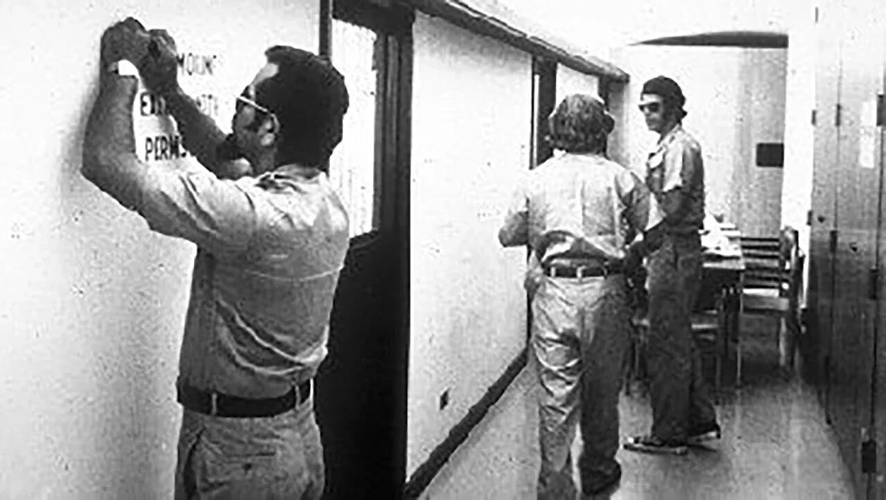 Movie he Stanford Prison Experiment. Американский эксперимент с тяжелым чемоданом. 13 posting