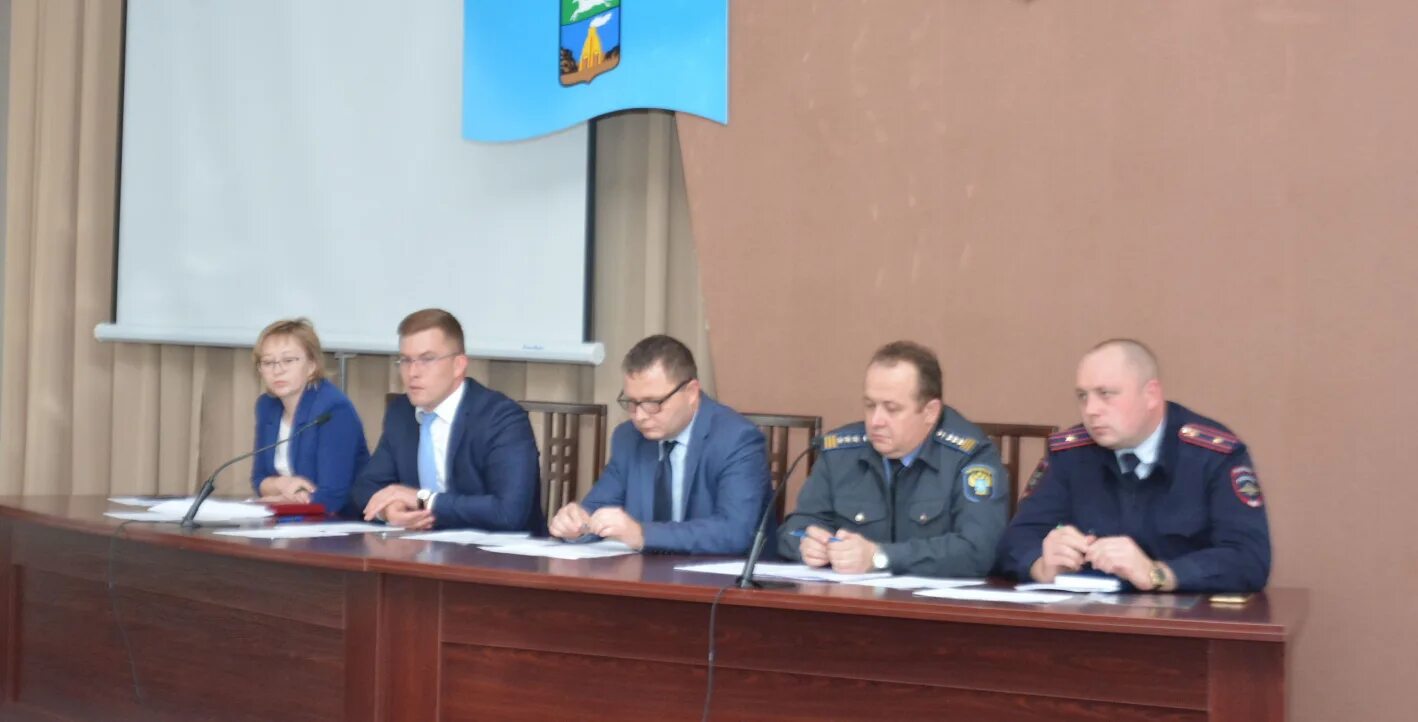 Комитет по управлению безопасностью. Комитет по транспорту барнаул. комитет по дорожному хозяйству алтайского края руководитель. комитет по дорожному хозяйству. кумс барнаул.