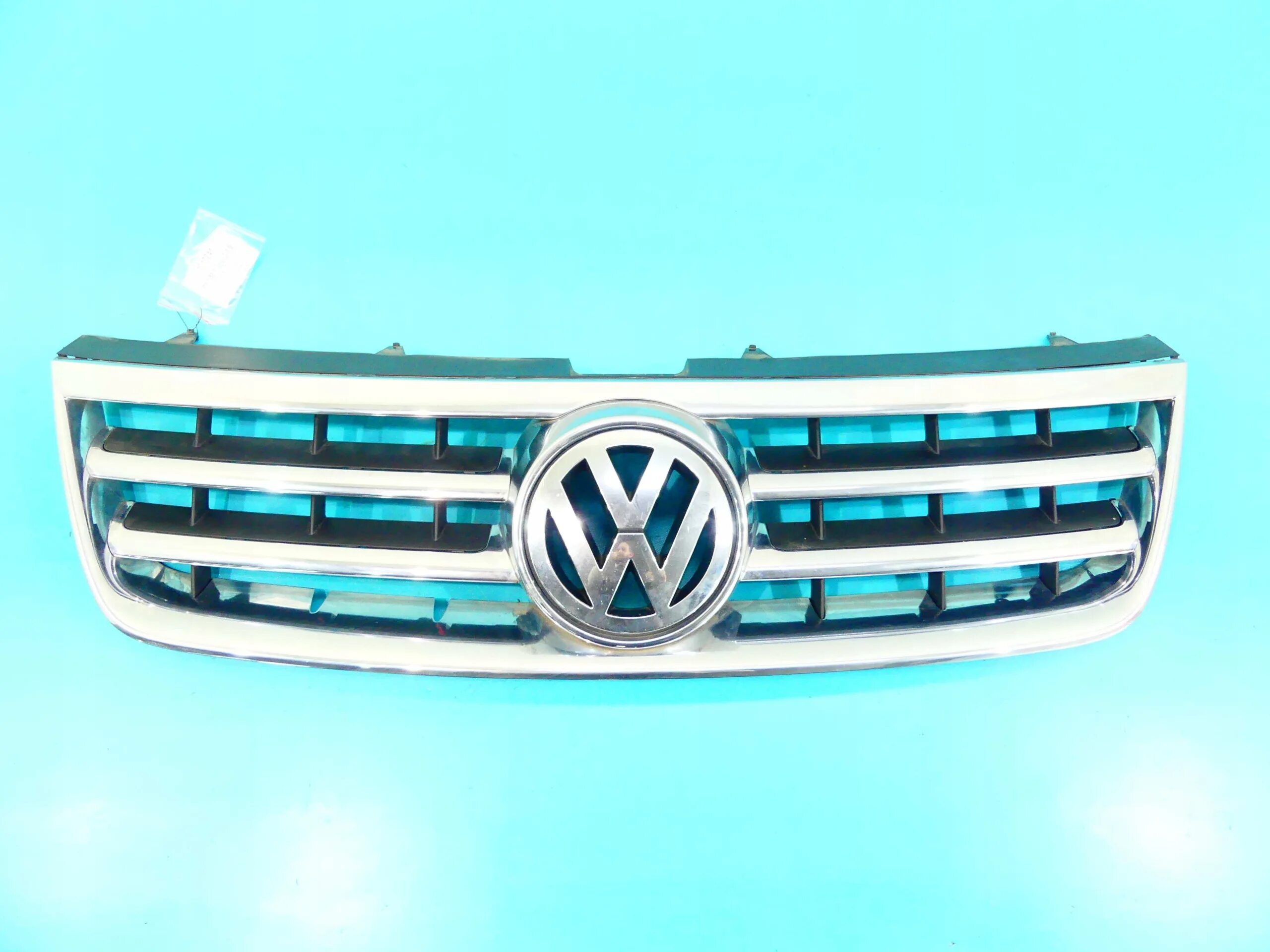 Решетка радиатора фольксваген туарег. Решетка радиатора vw touareg nf. Решетка радиатора фольксваген туарег. Туарег 1 решетка радиатора. Туарег 1 решетка радиатора.