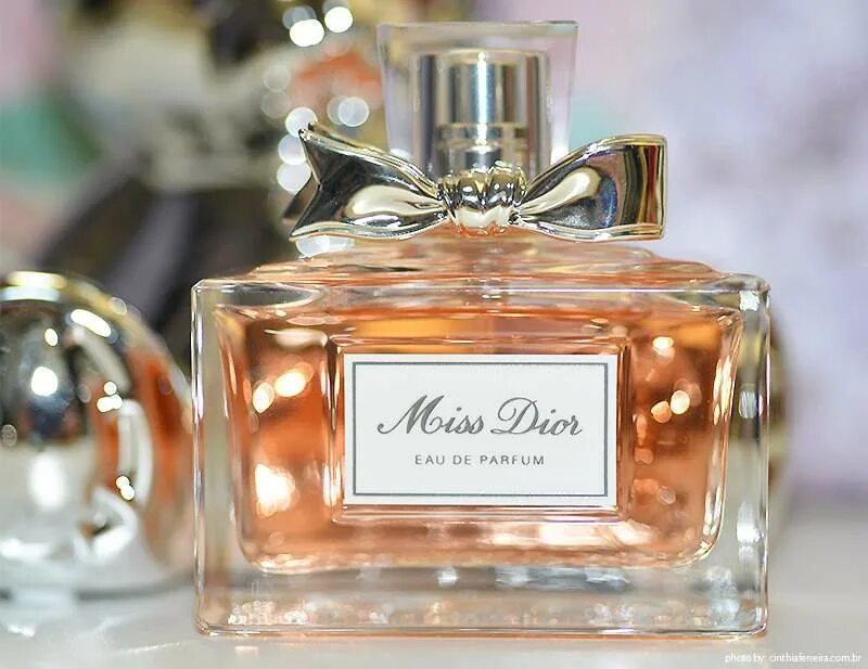 Запах дорогого парфюма. Диор Miss Dior Eau de Parfum. Кристиан диор Мисс диор Парфюм. Miss Dior EDP. Французские духи Кристиан диор.