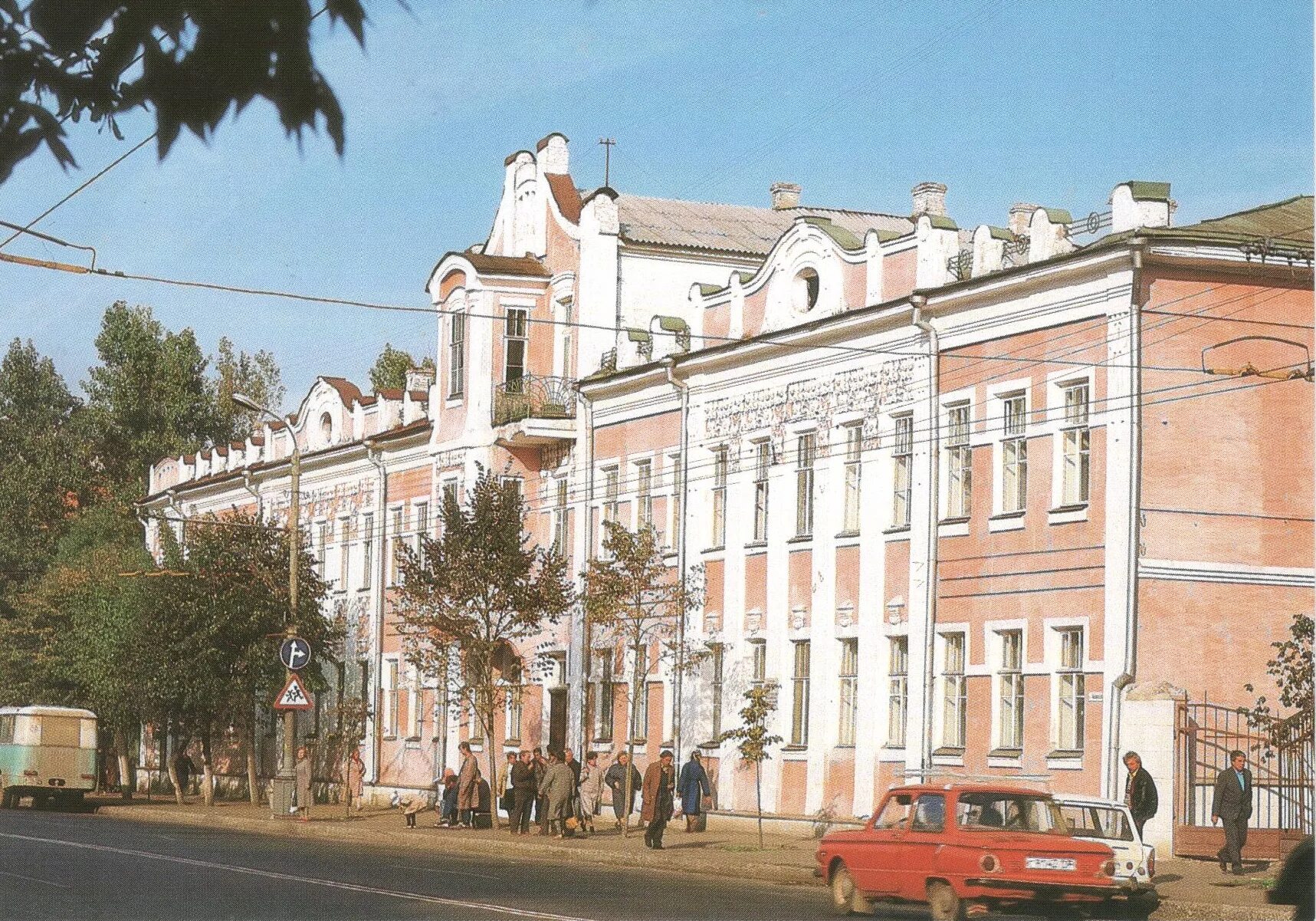 Комсомольская площадь