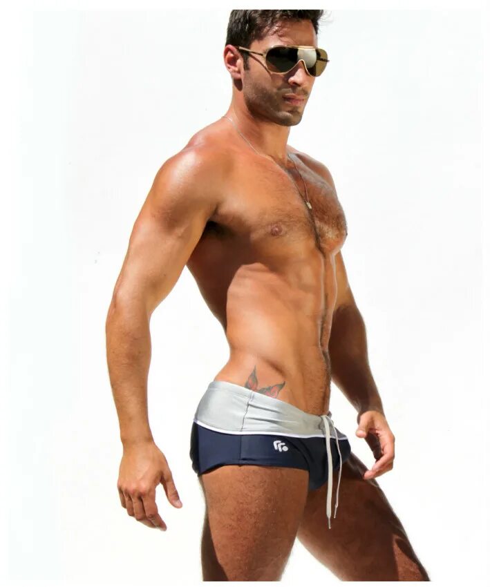 мужчина в плавках шортах. Sport boxer man clothes. как мужчины одевают трусы. нормальные мужские трусы. мужчины в узких плавках.