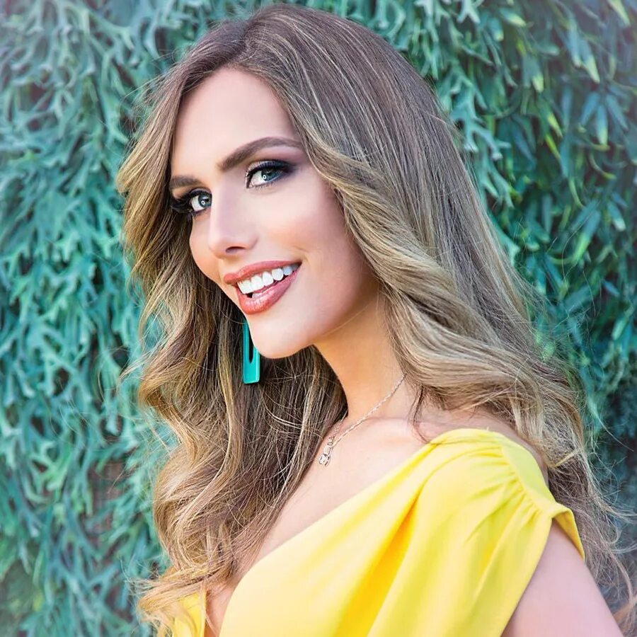 Анхела Понсе. Мисс Испания Анхела Понсе. Анхела Понсе Мисс Испания 2018. Анхела Понсе, получившая титул «Мисс Испания 2018».