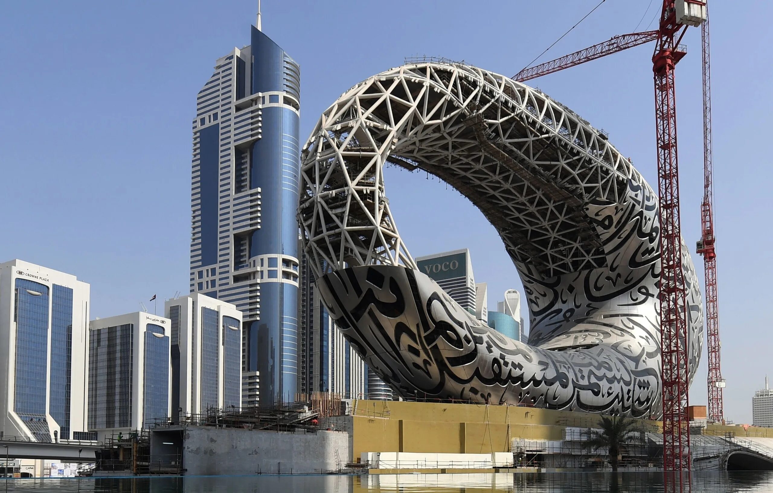 Дубай в будущем. Дубай Museum of the Future. Музей будущего (Museum of the Future. Dubai музей будущего. Музей в Дубае Бублик.