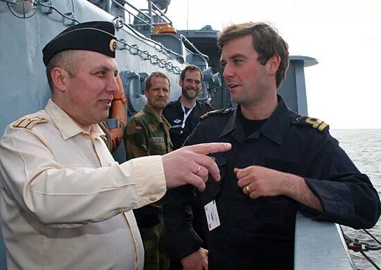 Норвегия моряки. Норвегия моряки. Моряки норвегии. Форма норвежских военно морских в 1940 г. Рабочая униформа норвежских матросов.