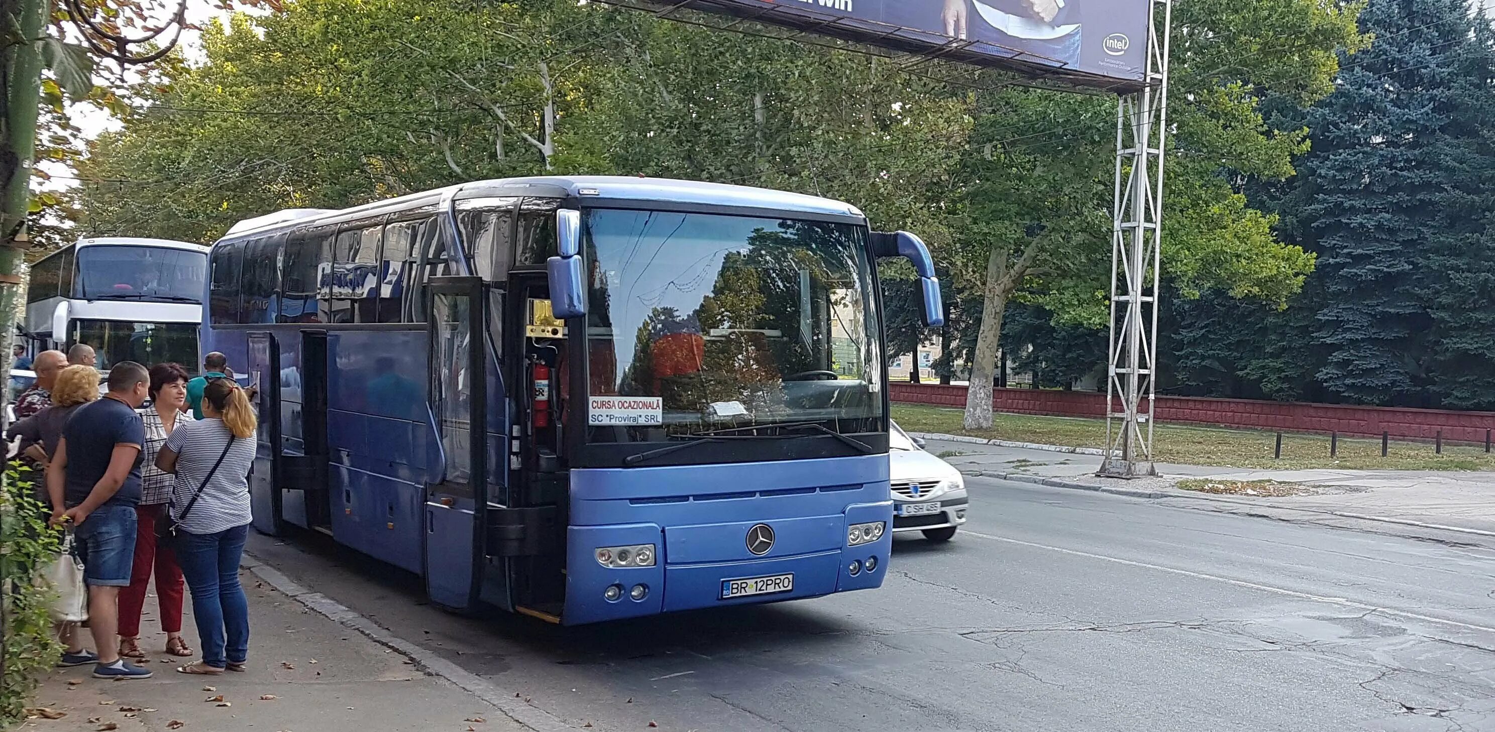 Dar pentru moldova. Автобус Кишинев Италия. Кишинев Молдова автобус. Автобус автовокзал Кишинев. Кишинев Молдова автобус Mercedes.