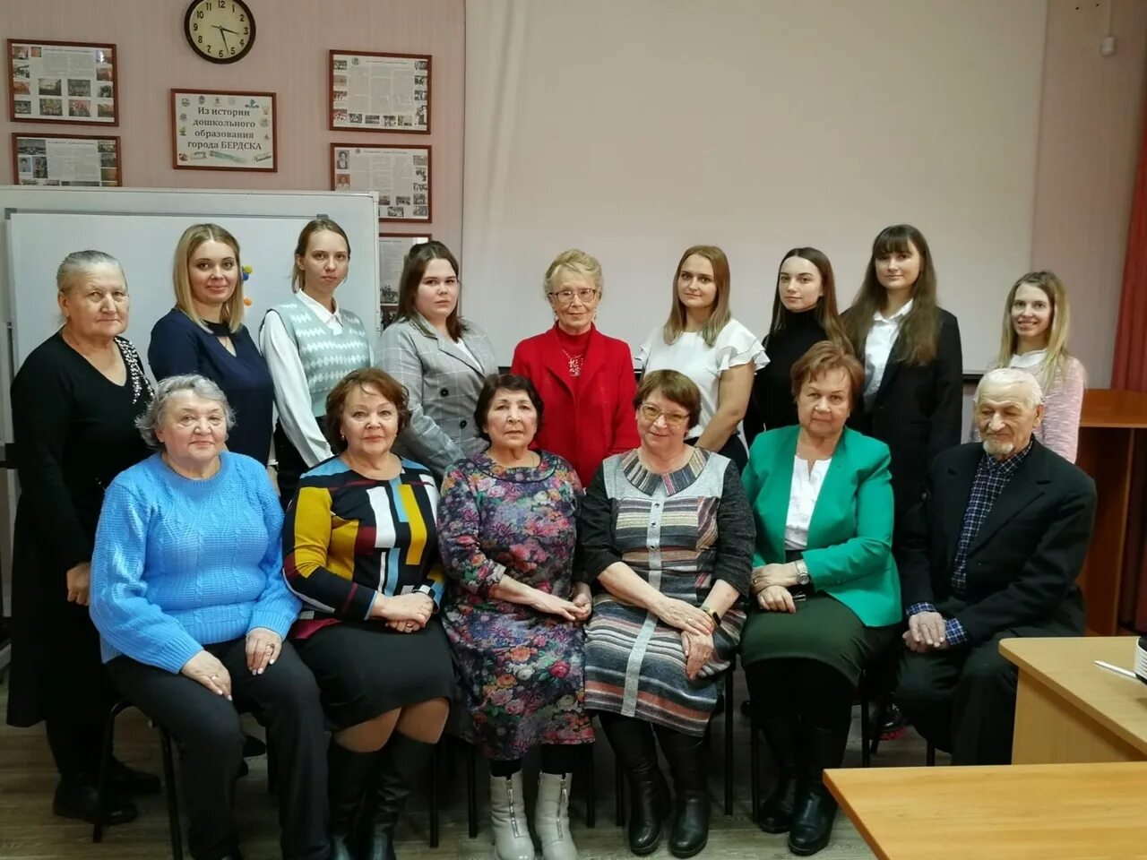 Колледж имени момота мурманск. Образование бердска. Управление образования бердск крылова. Колледж имени момота мурманск. Есипова елена александровна бердск.